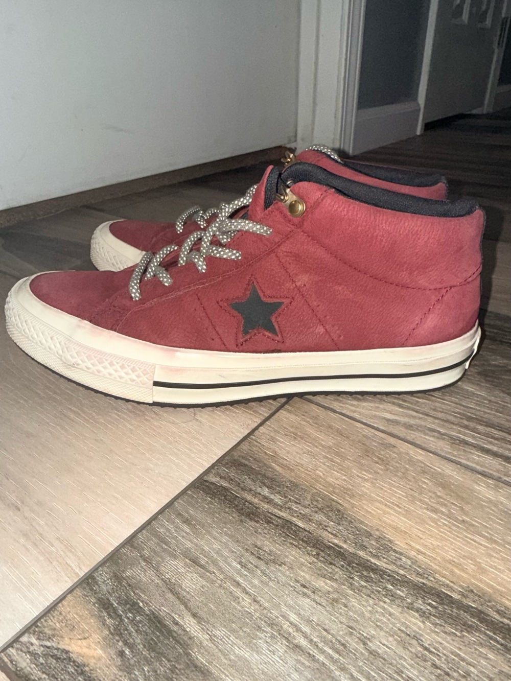Converse One Star Mid Counter Climate shoes in a red colorway women’s 9 men’s 7